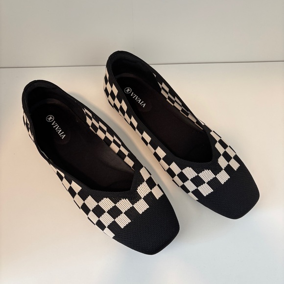 Vivaia Margot 2.0 square toe flats 41.5 Wide - Picture 2 of 12